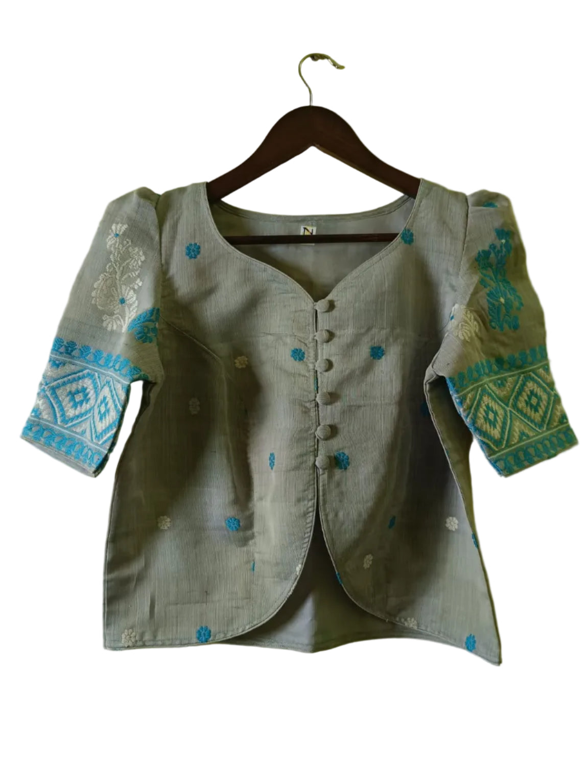 COTTON  TOP WITH TRADITIONAL MOTIFS