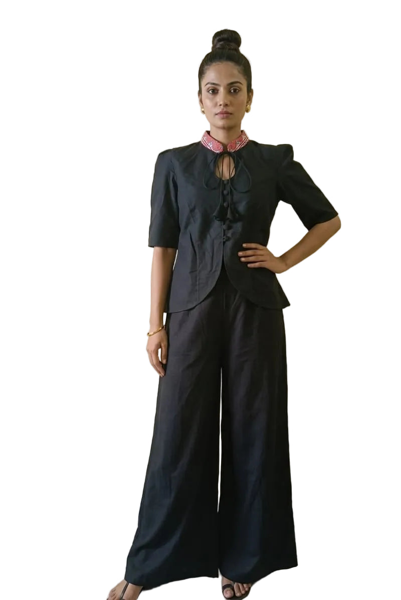 COTTON  TOP WITH TRADITIONAL MOTIFS