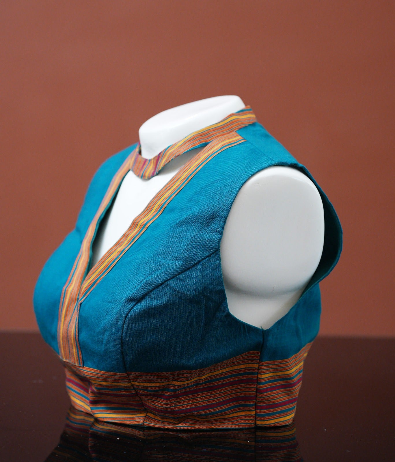 HALTER NECK CHOCKER STYLE BLOUSE